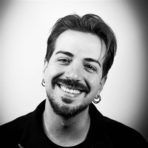 Víctor Quilis sonriendo